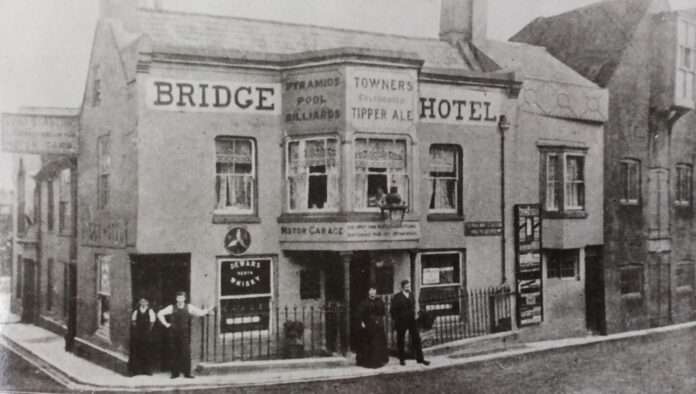 The Bridge Hotel pub, Newhaven,