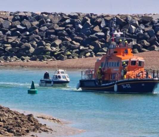 Eastbourne Lifeboat Crew Rescues Stranded Vessel off Pevensey Shoal