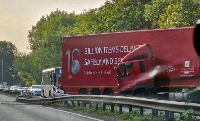 A23 Delays Following Jack-Knifed Lorry Incident Near Gatwick