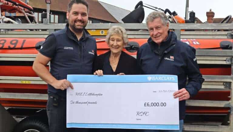 Rod Stewart Praises Littlehampton RNLI as Fan Club Donates £6,000