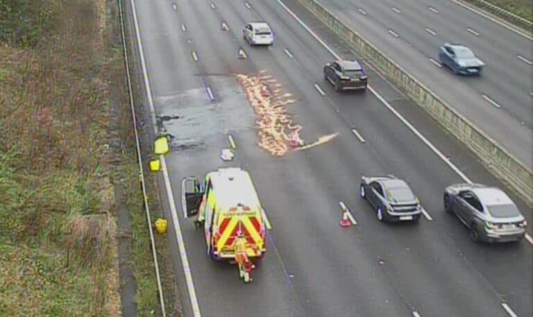 Oil Spillage on M23 Causes Major Delays Near Gatwick Airport