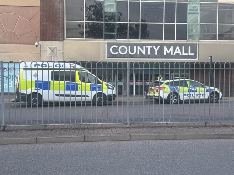 police Crawley county mall